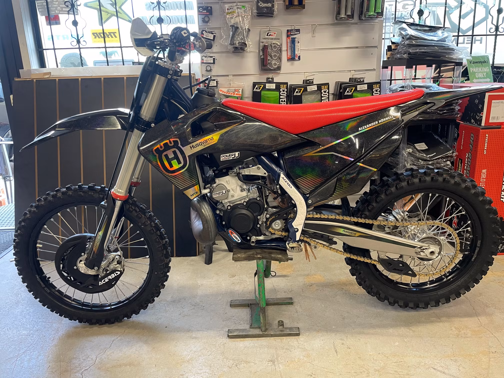 Husqvarna TC 250 2022 med endast 8, 5 timmar