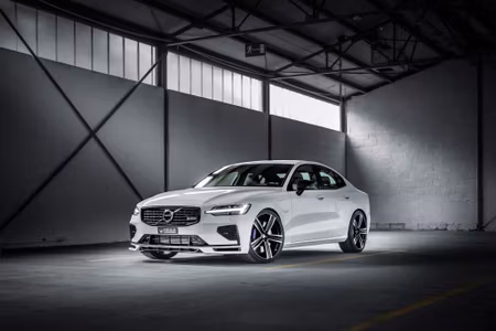 Volvo S60 / V60 R-Design  V1 Frontläpp 2018-