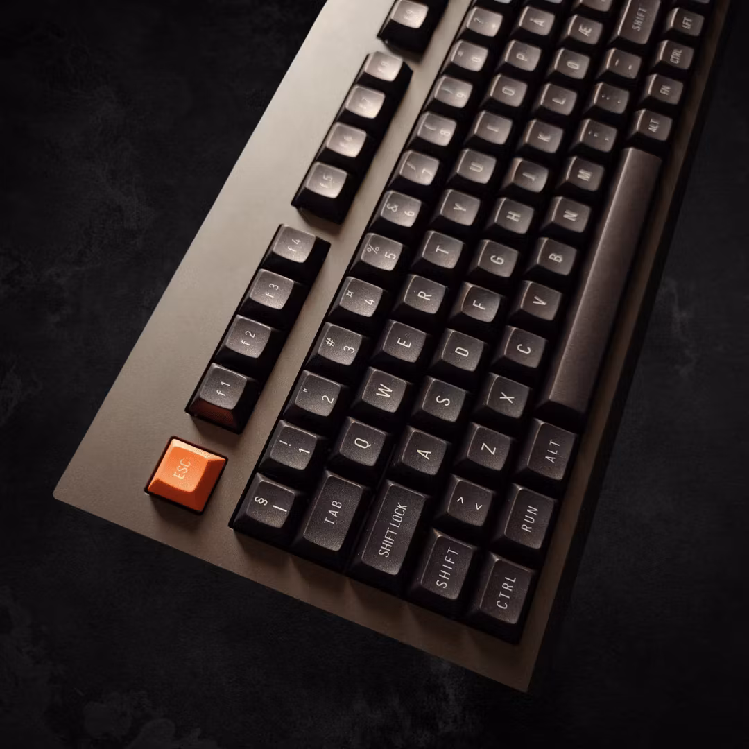 Mekanisk tastatur bygget ferdig etter dine preferanser