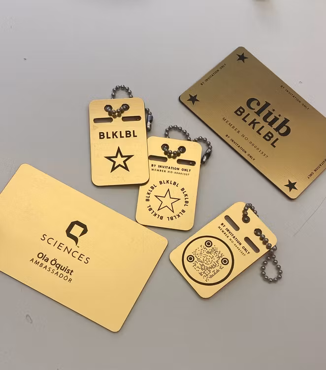 1 pcs BUSINESSCARD + 1 pcs WEBLINK TAG CUSTOMIZED