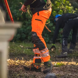 Arbortec ATHV4070 Breatheflex Pro Hi-Vis sågskyddsbyxa Typ C – klass 1