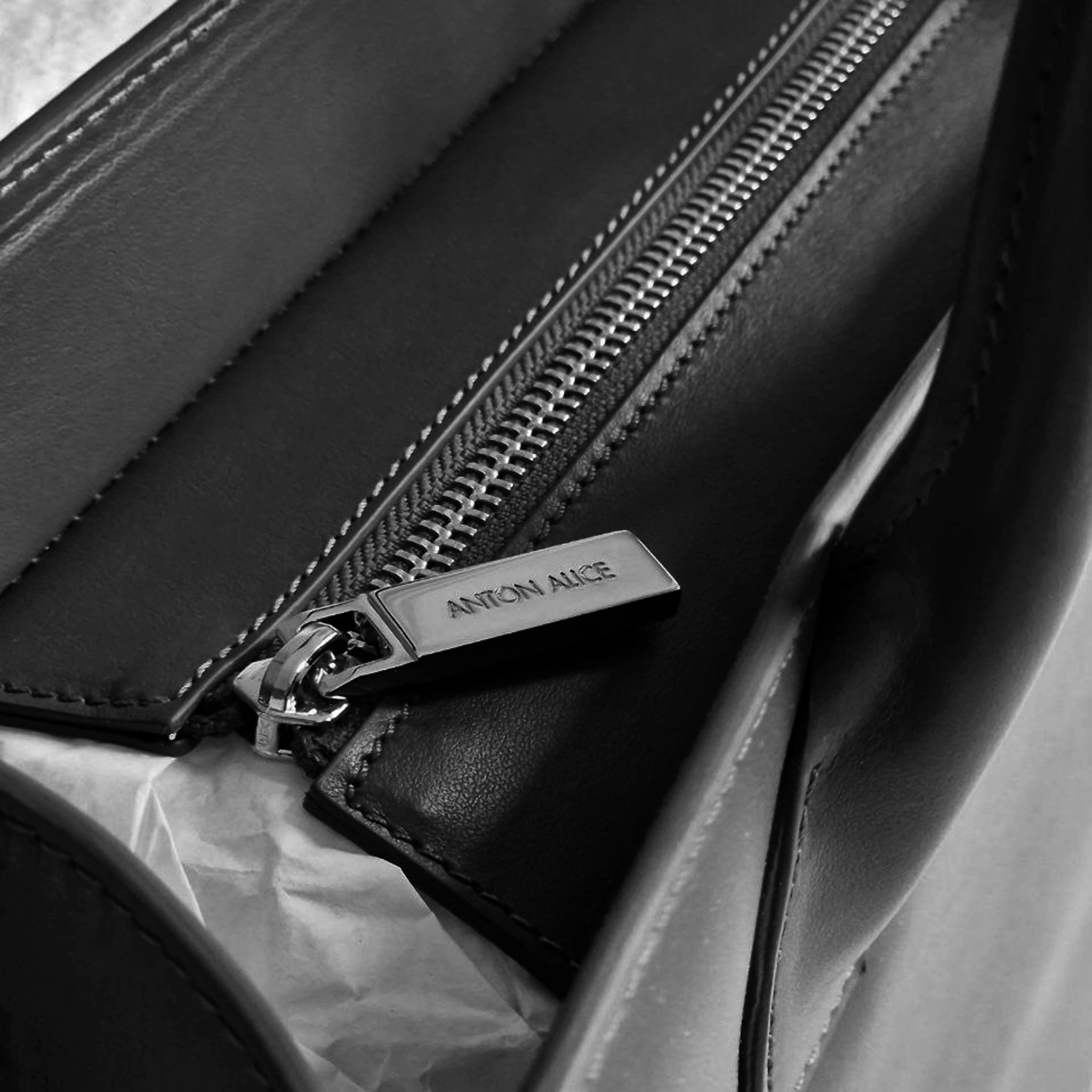 TOTE BAG No. 1 Zip - Brown Tan