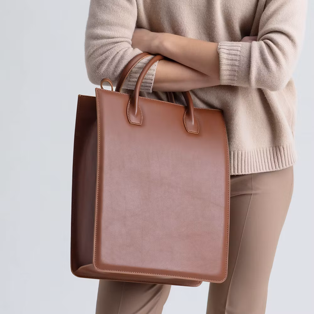 Tan tote bag No 1 Zip buren över armen med avtagbar rem