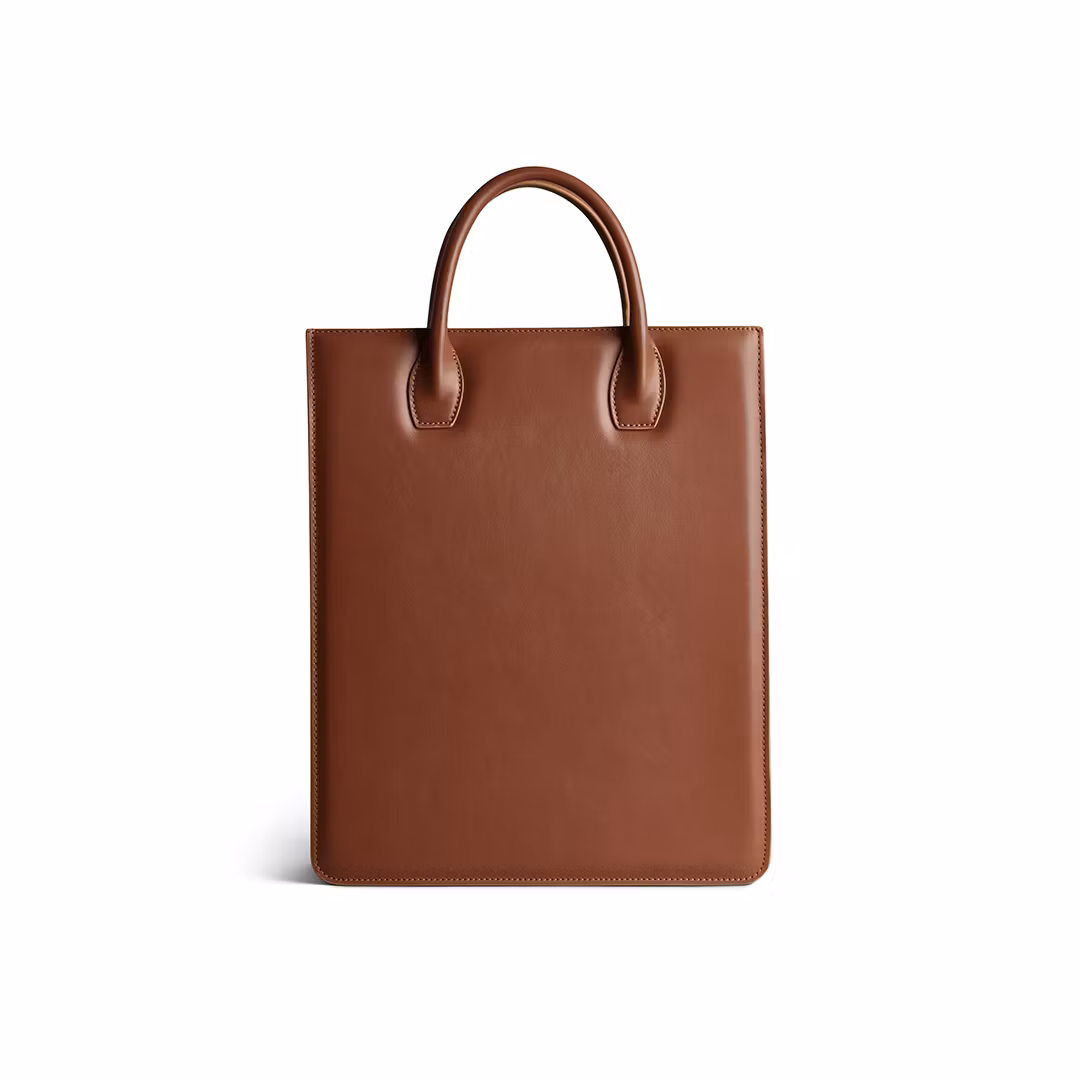 Stor brun tote bag i kalvskinn, No 1 Zip, sedd framifrån