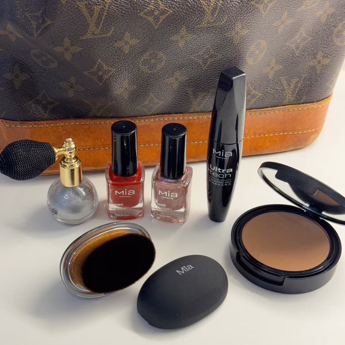 MIA MAKEUP - MAGIC BRUSH