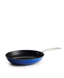 Stekpanna i Gjutjärn med keramisk beläggning från Jernverket 28cm - Blå