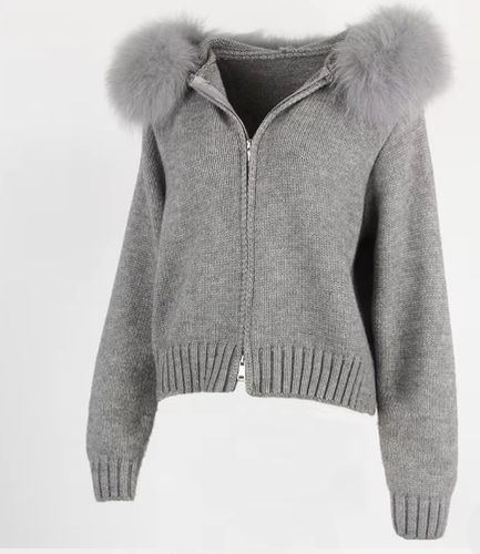 IZZA   GREY