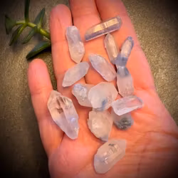 Dumortierit kvarts, rå