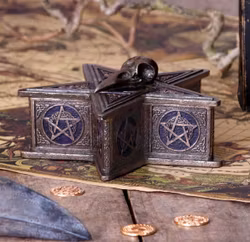 Pentagram Raven Box / skrin