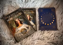 Queen Of The Moon Oracle