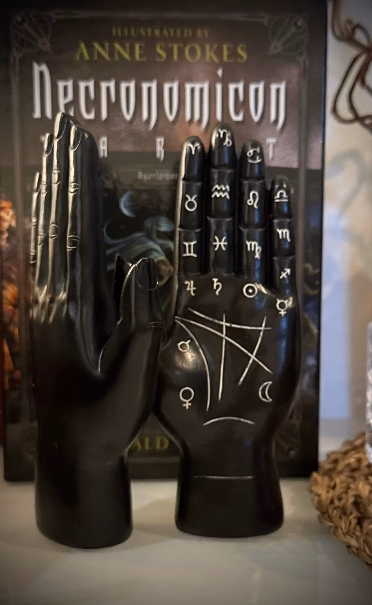 Tarot / Mantra Hand