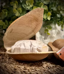 Holy Lama Curcuma Tvål i Palmblad