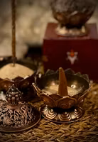 Tibetansk Rökelsehållare Lotus