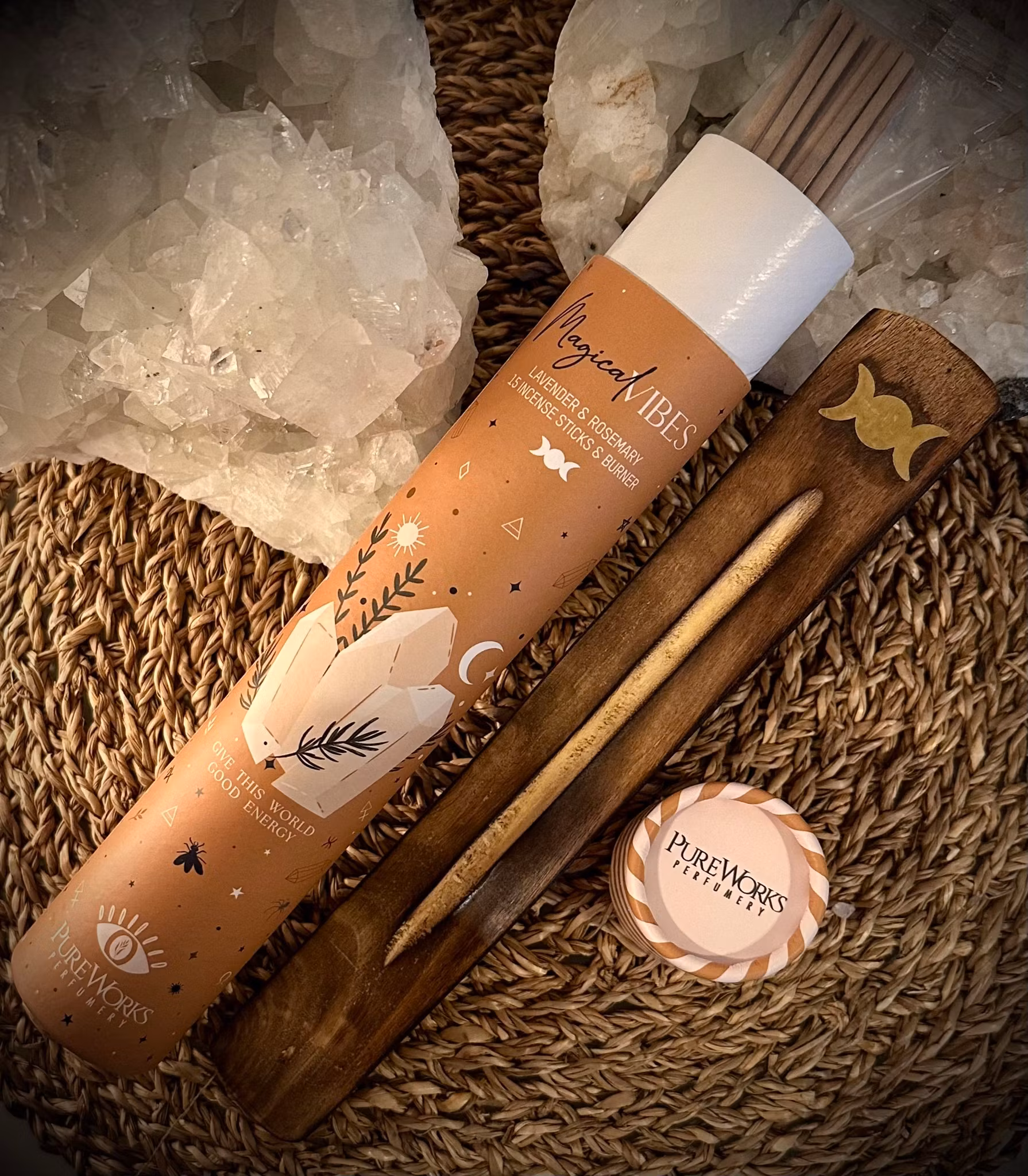 SONG OF INDIA PUREWORKS PERFUMERY Rökelsepinnar | Celestial Magic Magical Vibes + Rökelsehållare