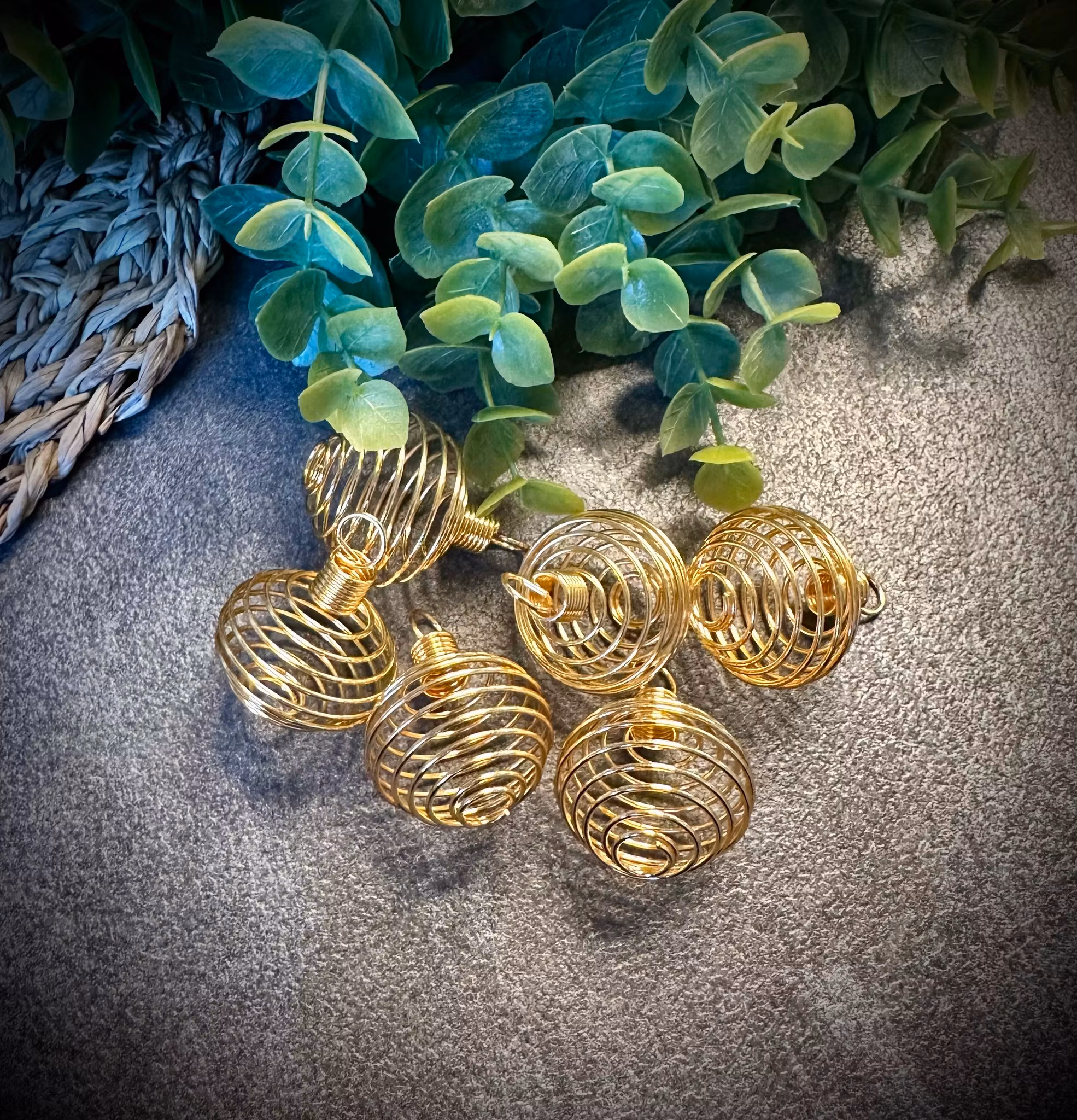 Stenbur | Guldfärgad | 33 mm