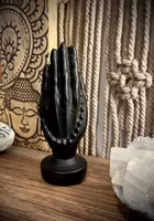Bedjande Händer Carving
