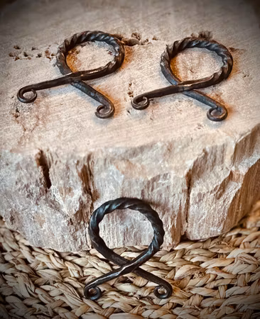 Trollkors i Järn | 100% Handsmide | Twisted | 5 cm