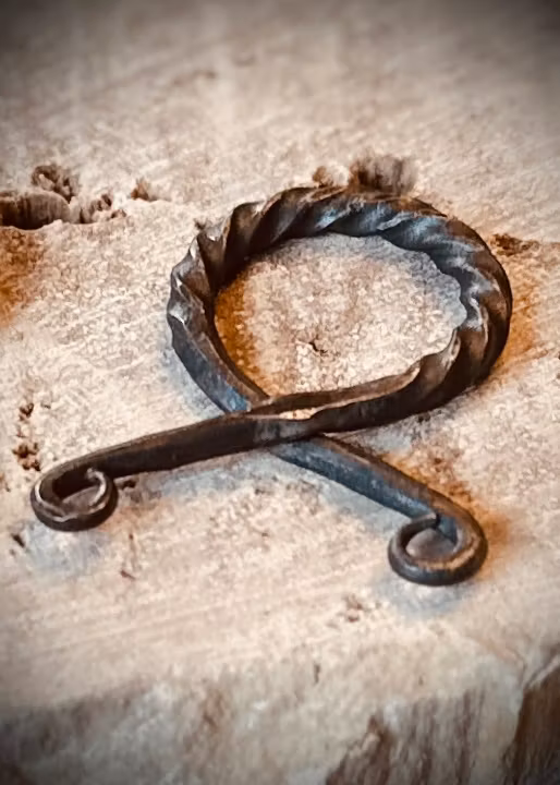 Trollkors i Järn | 100% Handsmide | Twisted | 5 cm