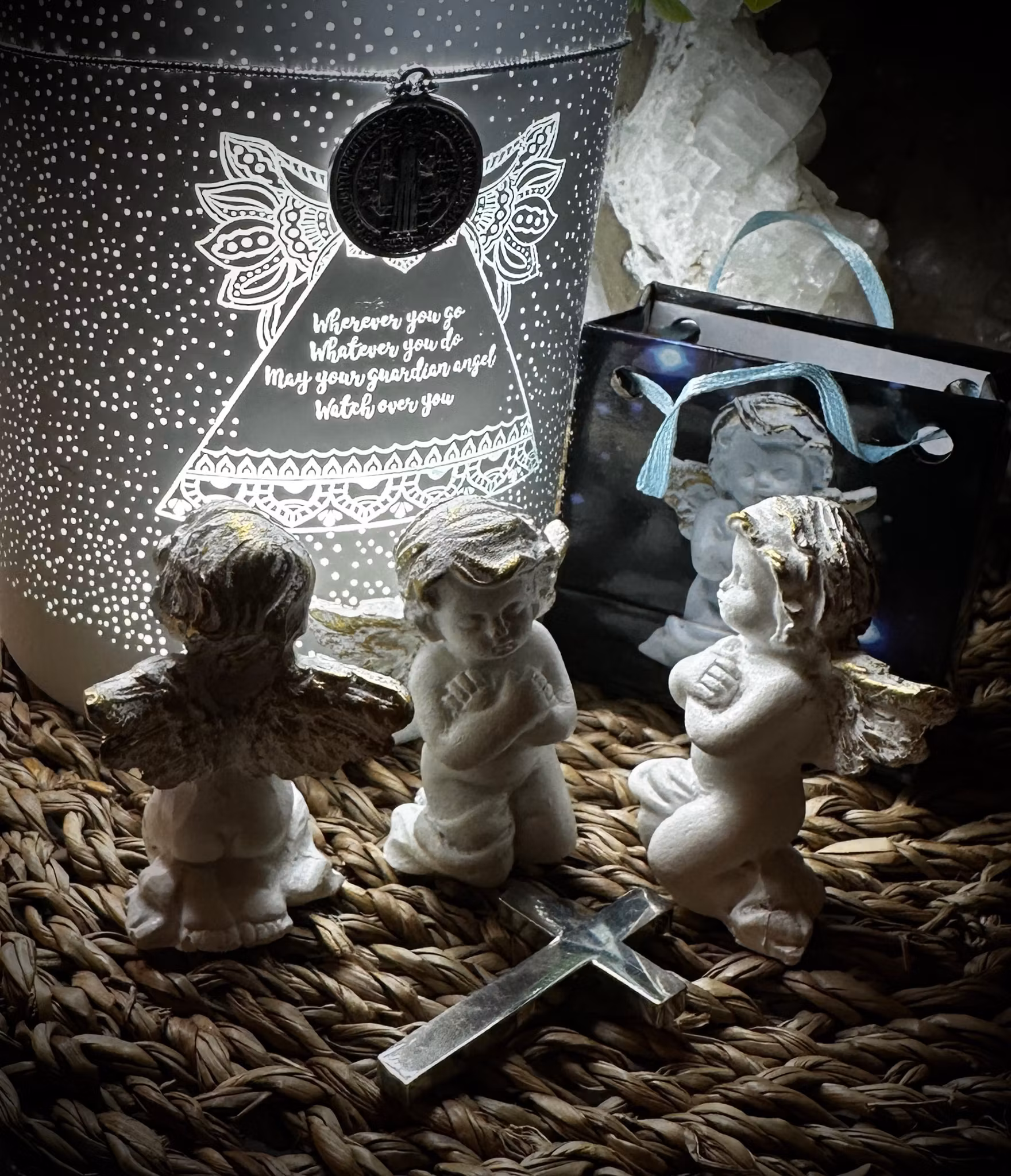 Ängel med presentpåse | Cross Your Heart - Inner Peace
