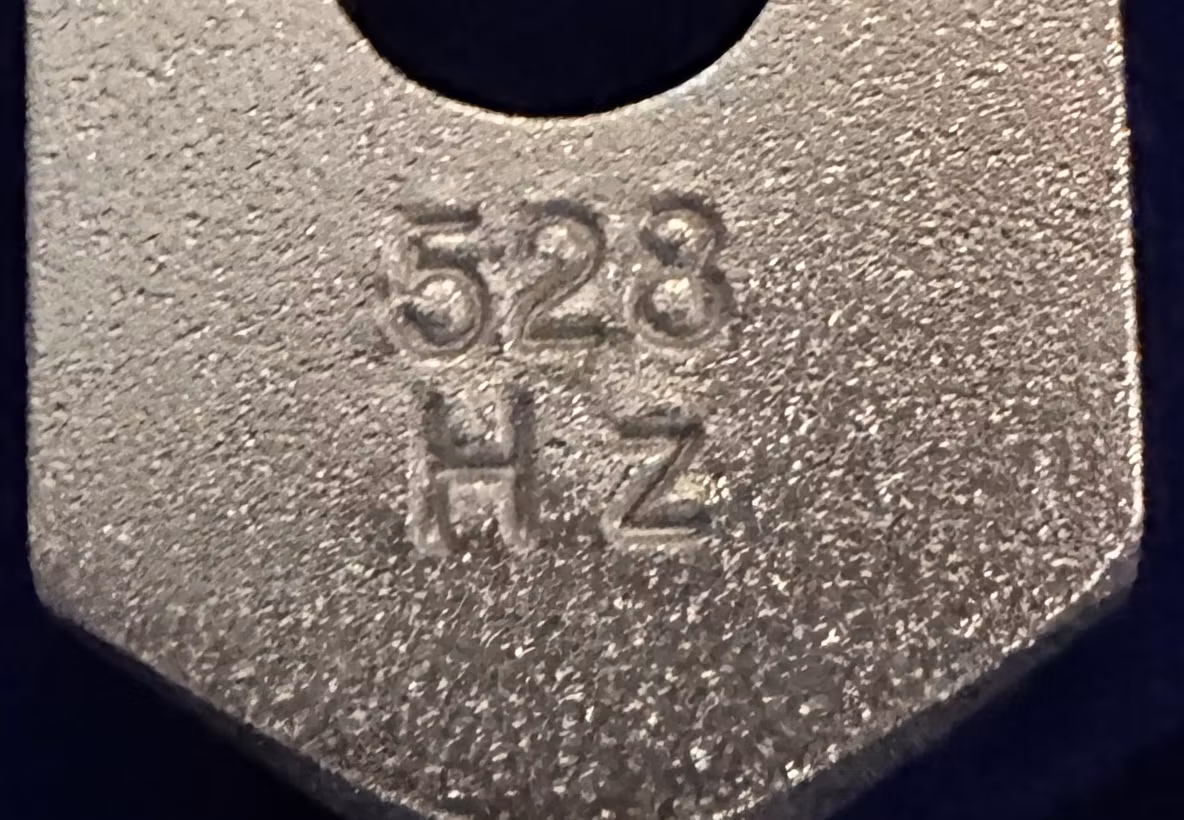 Oviktad stämgaffel Mi 528 Hz DNA repair