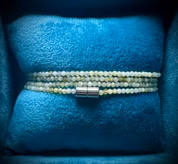 Facetterad Gul Opal wrap med magnetlås