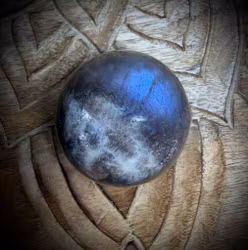 Svart Månsten med Arusha Solsten Klot