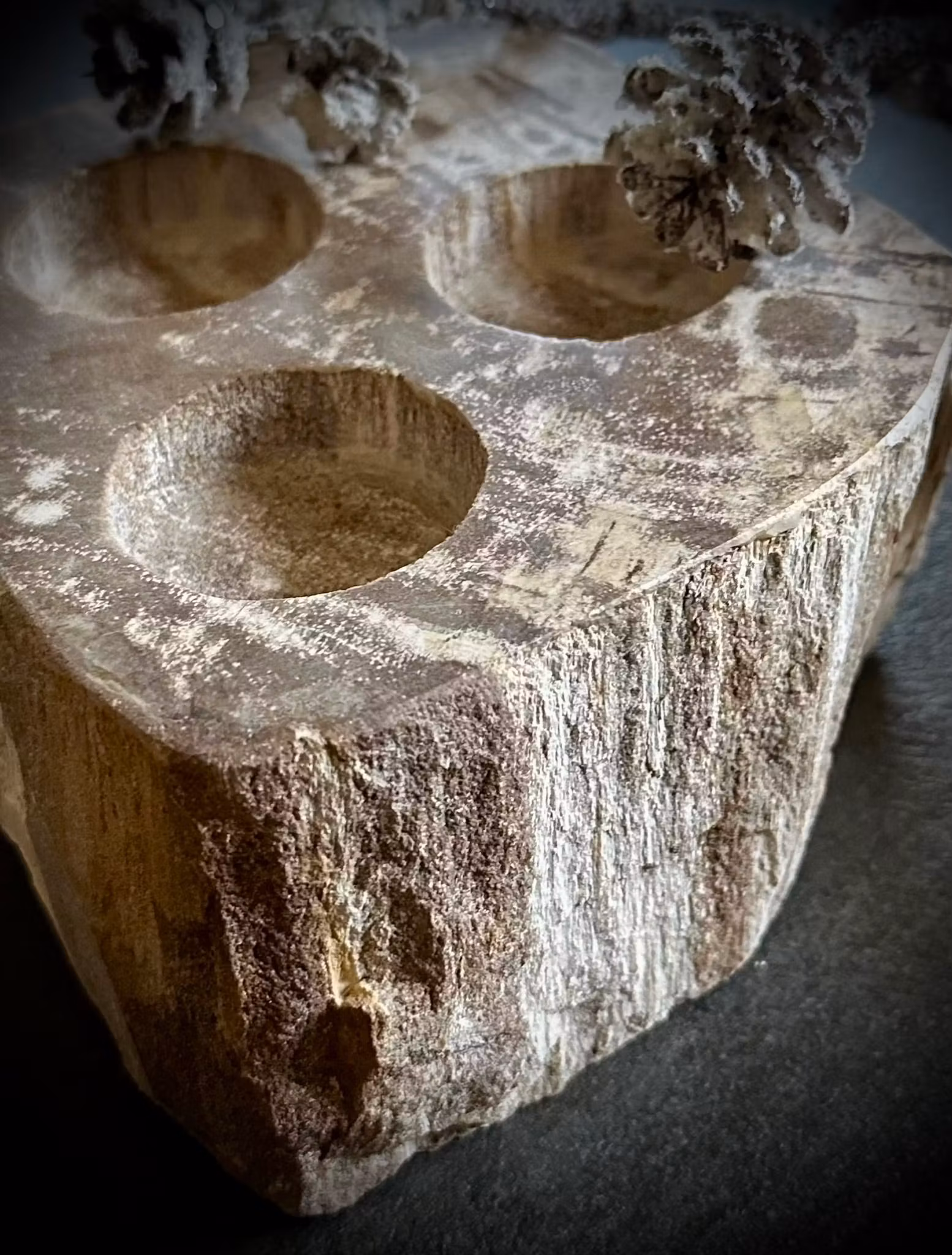 Förtrollande Ljuslykta i Förstenat Trä 2,8 kg