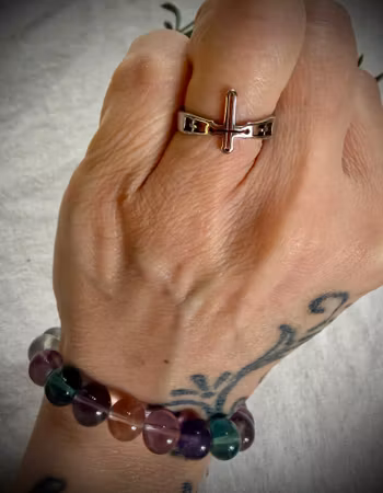 Justerbar Ring i Rostfritt Stål | Kors