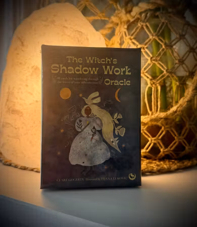 The Witch's Shadow Work Oracle 🇬🇧