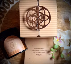 Carnatia Doftljus av Sojavax Magic Within You | Find Your Centre Patchouli Mandala