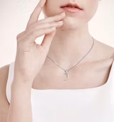 Ellipse Moon handgjort hänge i 925 Sterling Silver | Peter Stone