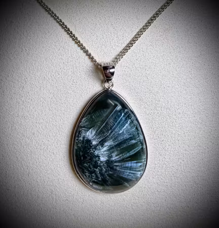 ”Änglarnas Sten” Serafinit Hänge i 925 Sterling Silver