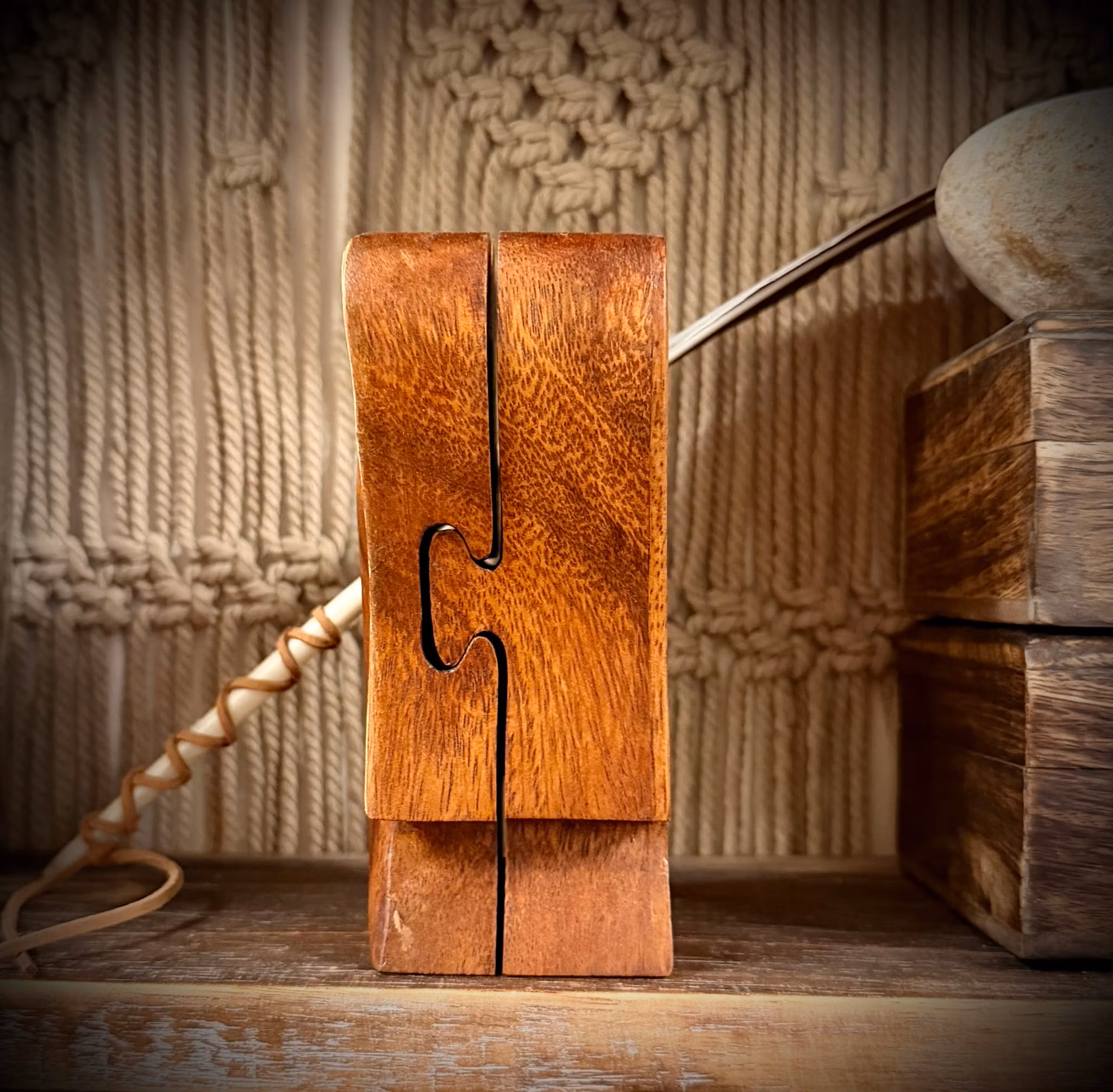 Magic Box | Hati-Hati Ängel PEACE | Indonesien