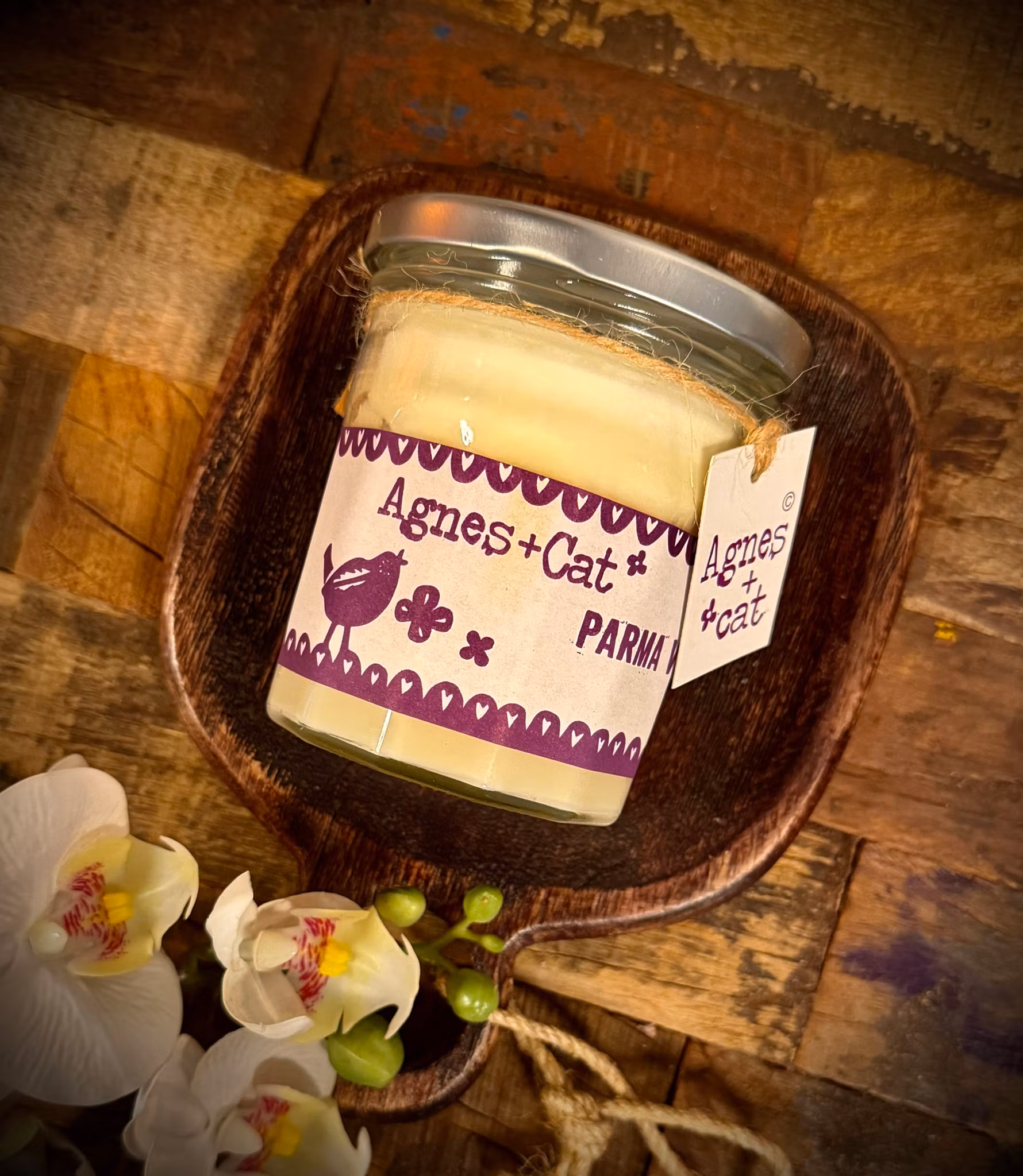 Agnes + Cat Doftljus av Sojavax | Parma Violet | Vegan