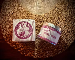 Agnes + Cat Doftljus av Sojavax | Velvet Moon | Vegan 200g