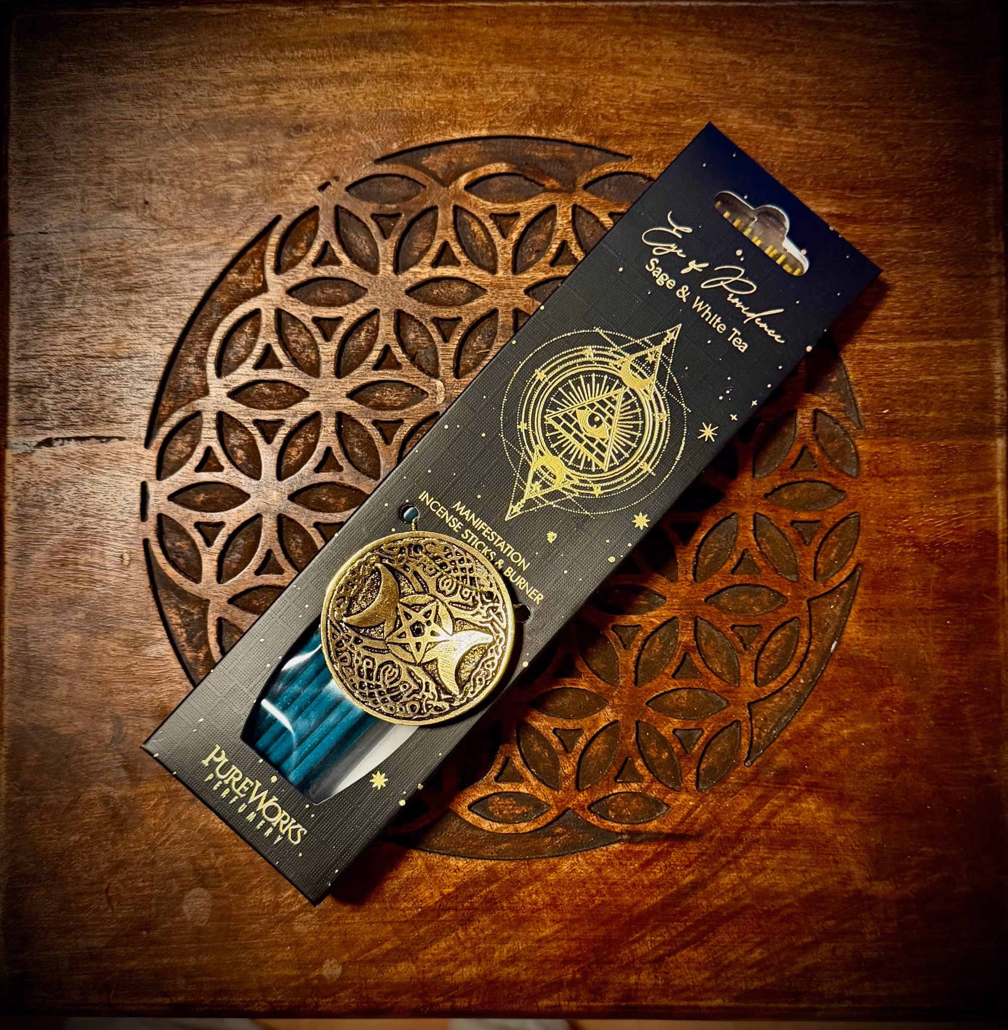 SONG OF INDIA Pureworks Esoteric Collection Rökelsepinnar Eye of Providence + Rökelsehållare