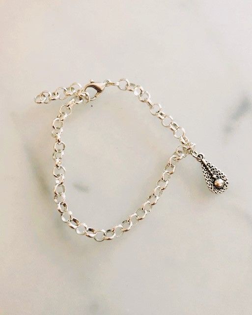 AINA armband