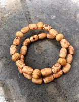 2 delat armband i trä.