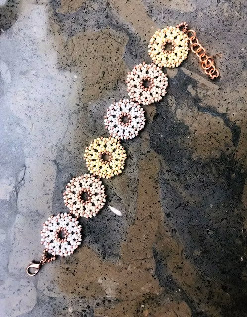 FLOWER POWER armband 3 varianter