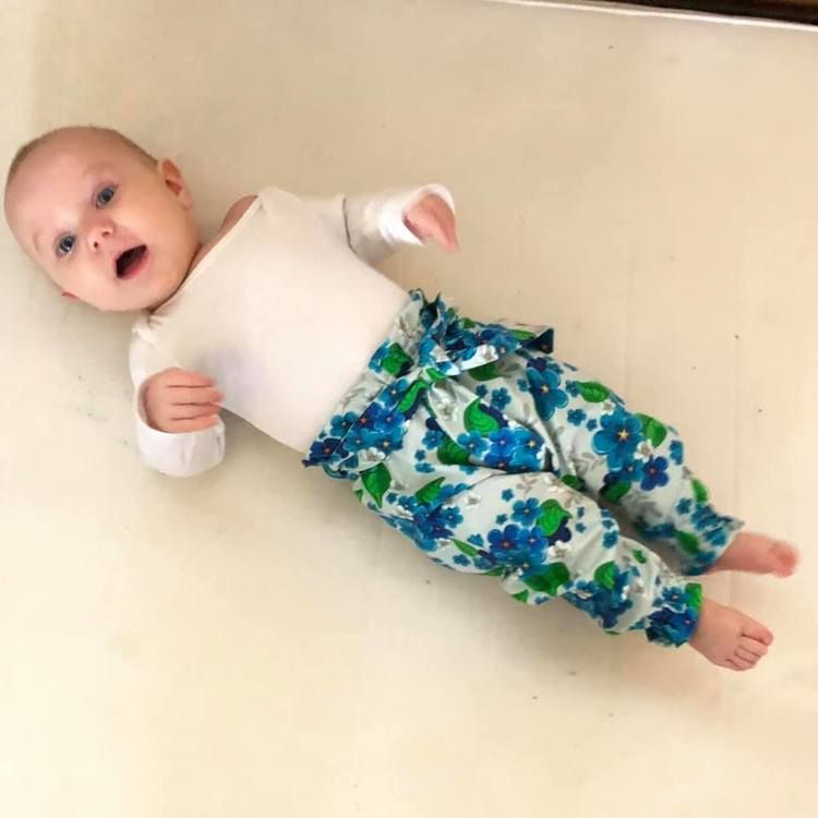 So Sew Me's Ruffle Pants stl. 56 - 152