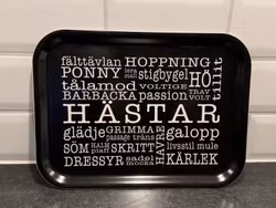 Bricka Hästar