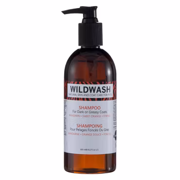 WILDWASH PRO Schampoo for Dark or Greasy Coats för mörka eller oljiga pälsar