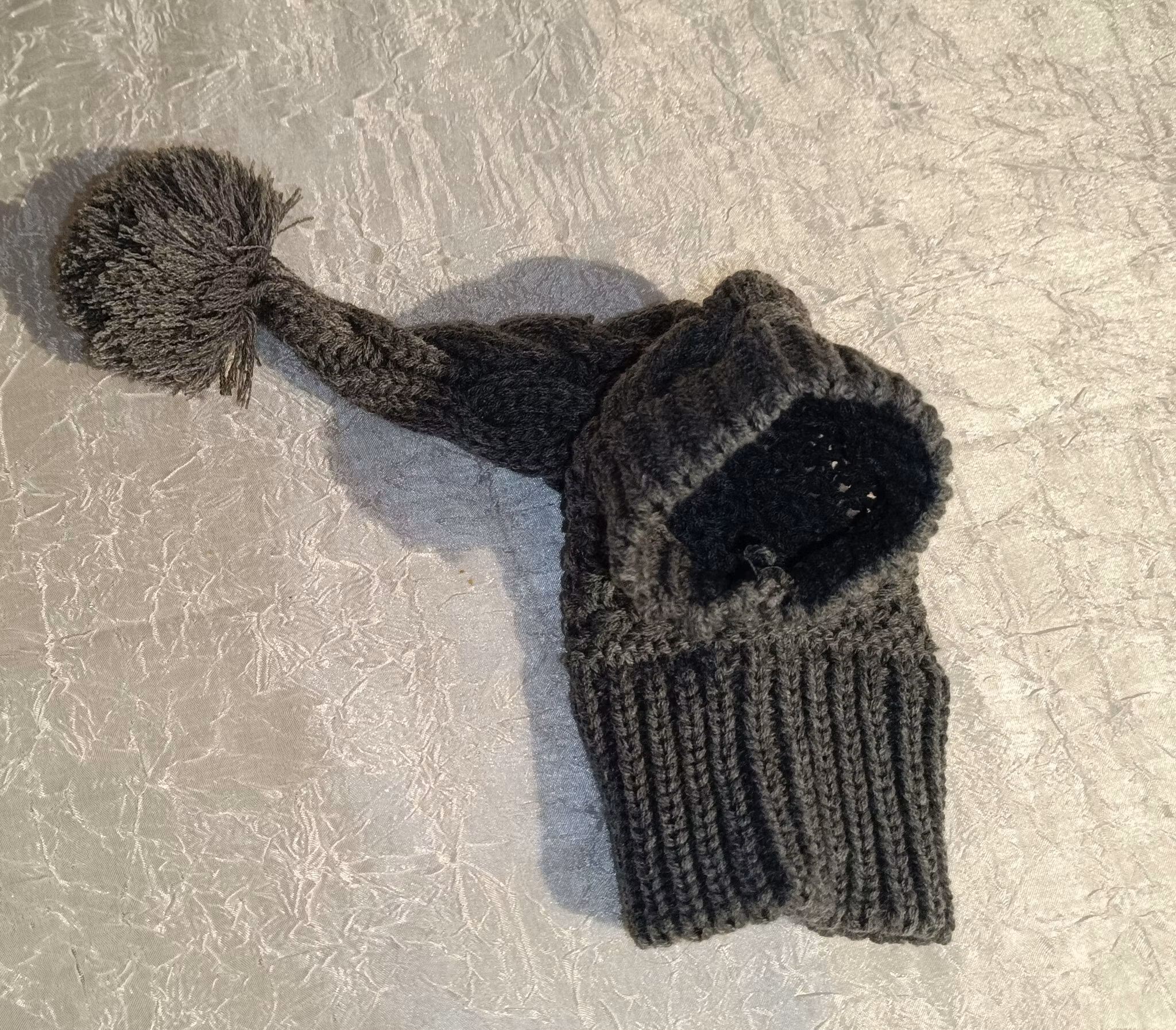 Mössa Grå Stickad