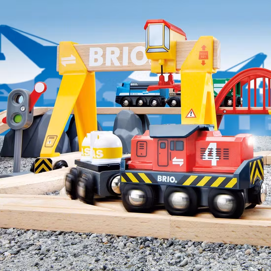 BRIO 33097 Frakt- och järnvägsset Deluxe