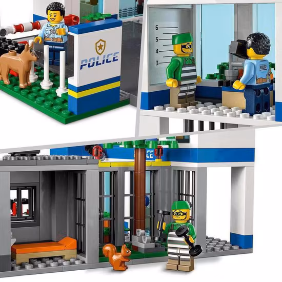 LEGO City 60316 Polisstation