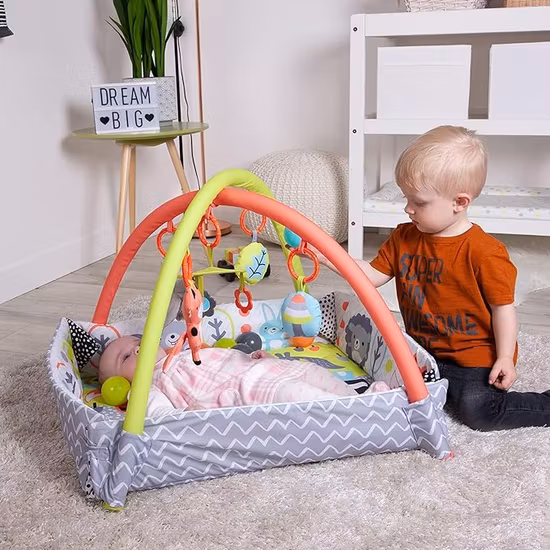 Red Kite Babygym Med Bollar