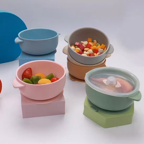 BabyBloom Barnskål Med Lock Och Bestick Grön