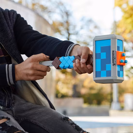 Nerf Minecraft Stormlander Blaster