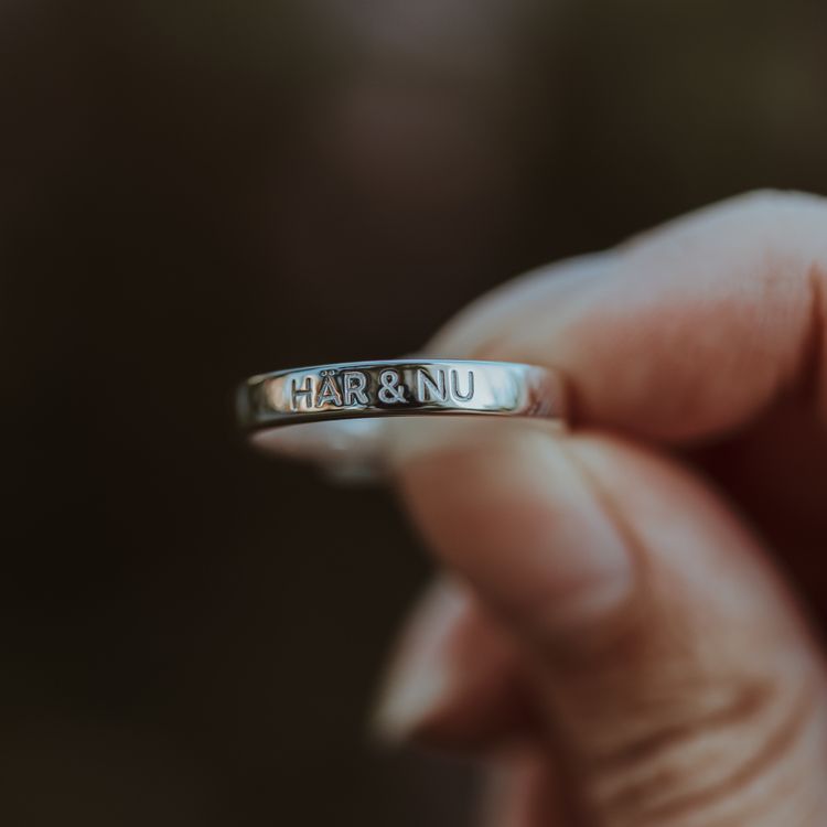 Här & Nu ring