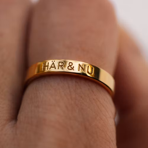 Här & Nu ring guld